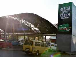 Clorets Chewing Gum takes to the streets in shoe-shining splendour