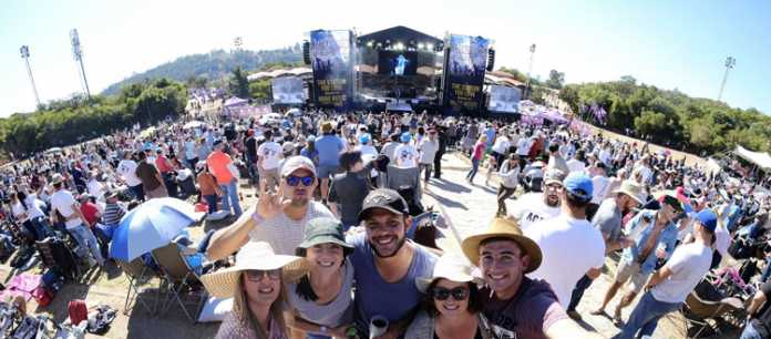 Thousands-flocked-to-Jacaranda-Day-2018-for-a-day-filled-with-more-music-you-love!